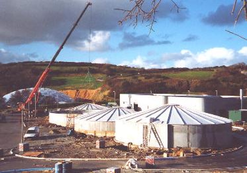 20 cover installation view2